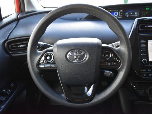 Used 2022 Toyota Prius LE image 14
