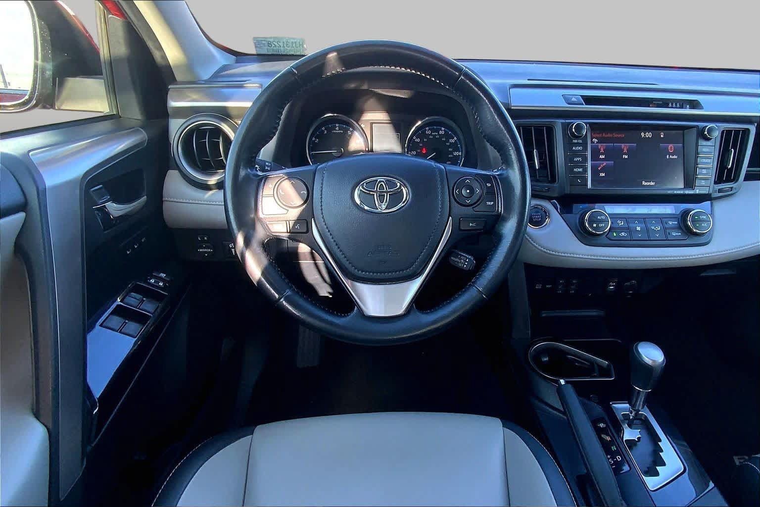 Used 2017 Toyota RAV4 Limited FWD image 6