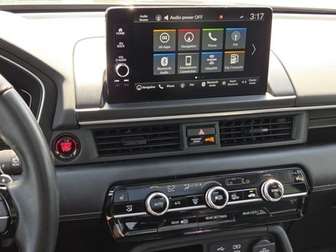 Certified 2024 Honda Pilot Touring image 36