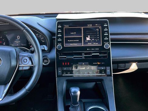 Used 2022 Toyota Avalon XLE FWD image 6