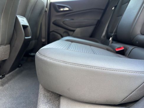 Used 2025 Chevrolet Trax LT image 27