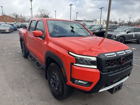 Used 2025 Nissan Frontier PRO-4X image 7