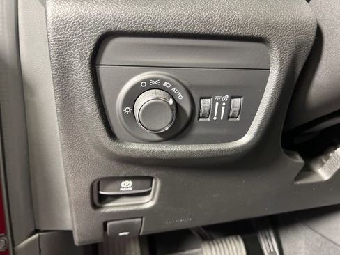 New 2025 Jeep Grand Cherokee Laredo X w/ Luxury Tech Group I image 19