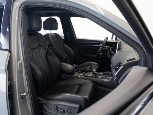 Used 2020 Audi SQ5 Premium Plus w/ Premium Plus Package image 22