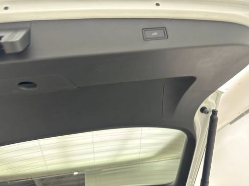 Used 2024 Volkswagen Tiguan SE FWD image 85