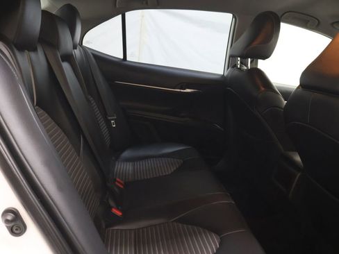 Used 2021 Toyota Camry SE image 13