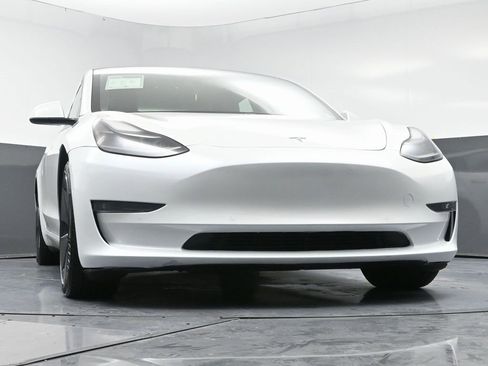 Used 2021 Tesla Model 3 Long Range image 55