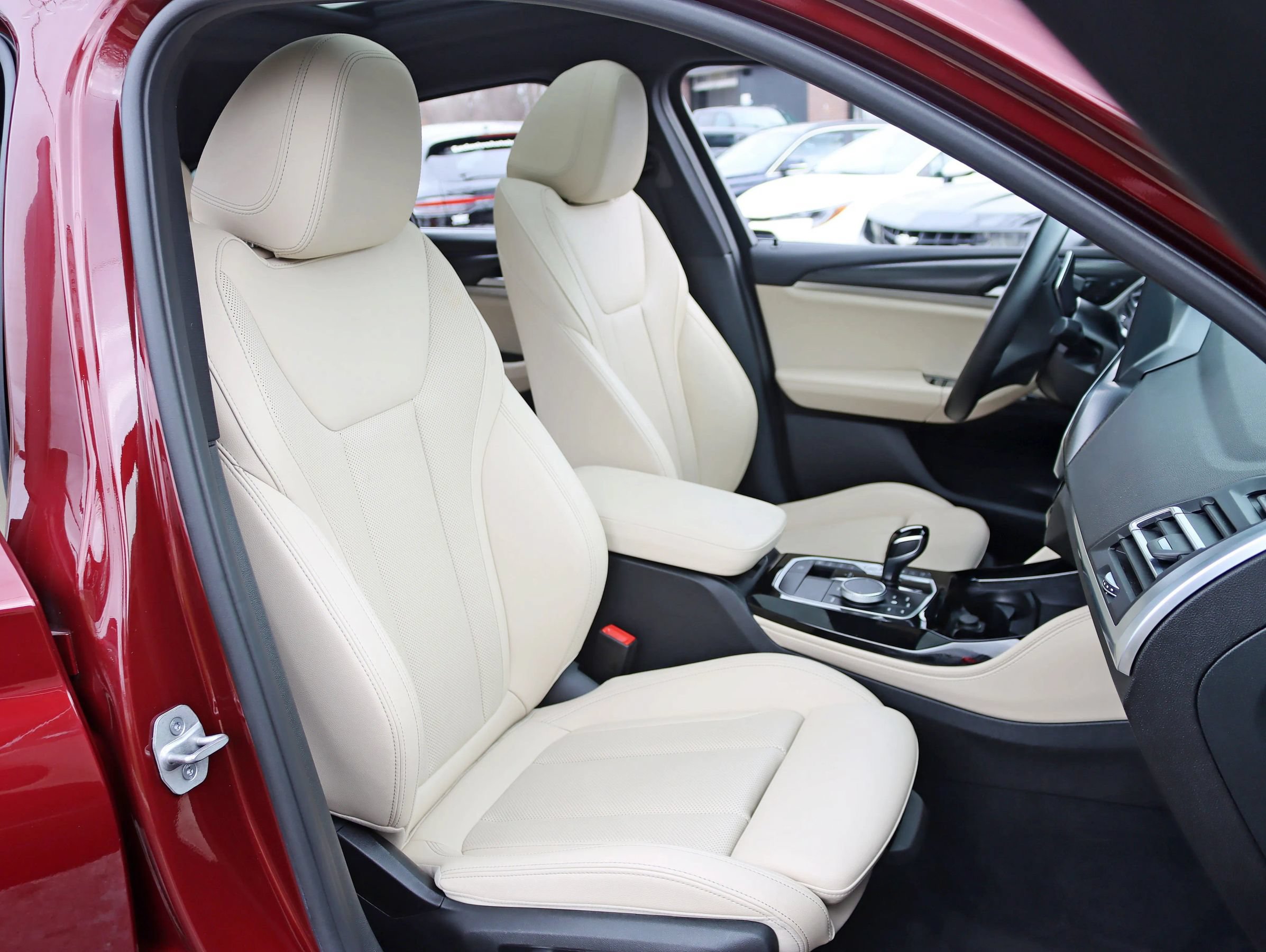 Used 2023 BMW X4 xDrive30i w/ M Sport Package AWD/4WD image 36