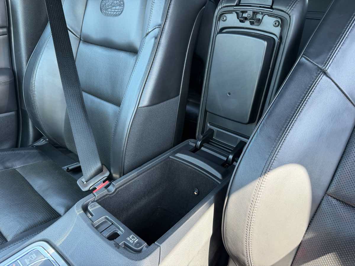 Used 2018 Jeep Grand Cherokee Overland AWD/4WD image 17