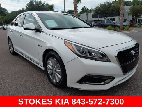 Used 2016 Hyundai Sonata SE FWD image 3