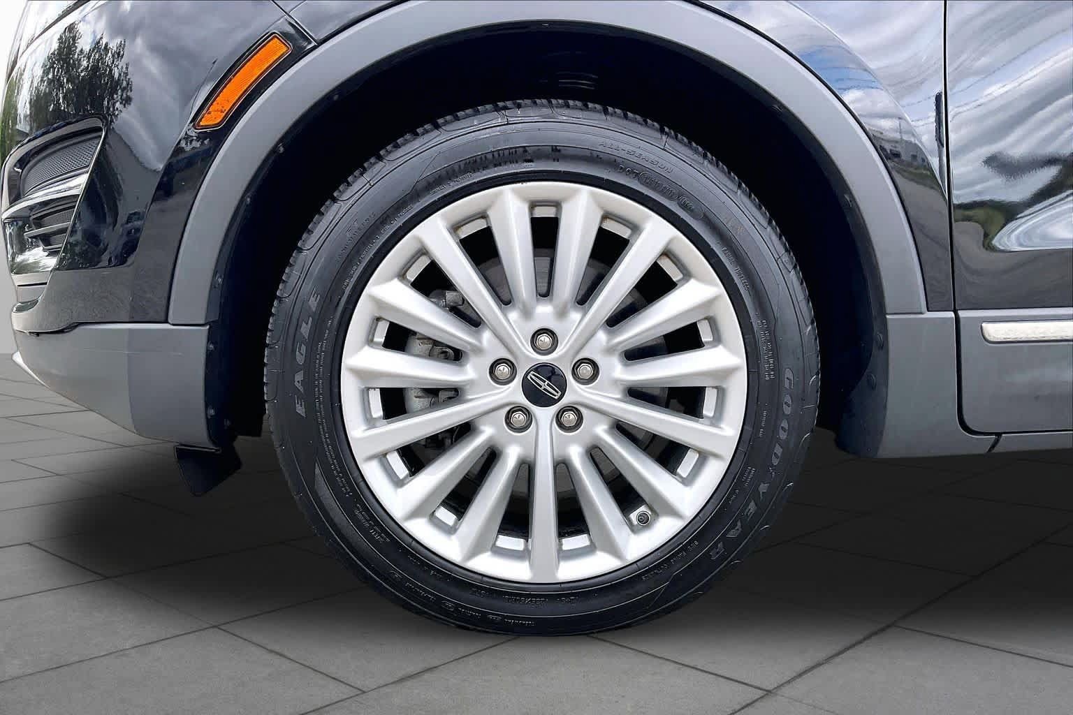 Used 2019 Lincoln MKC Premiere AWD/4WD image 11