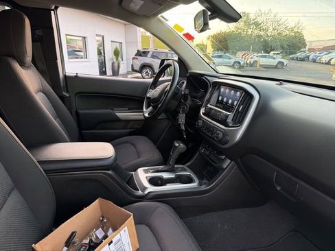 Used 2019 Chevrolet Colorado LT w/ LT Convenience Package AWD/4WD image 8