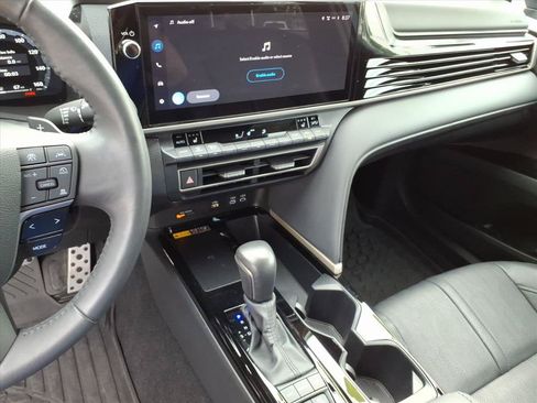 Used 2025 Toyota Camry XSE FWD image 36