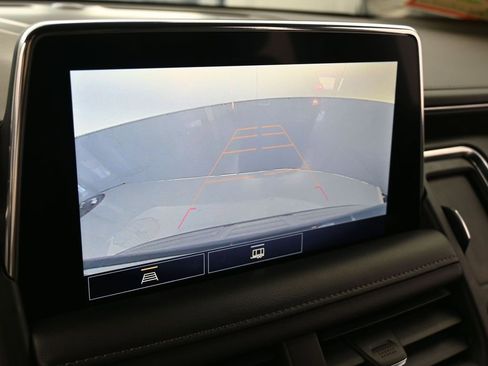 Used 2021 Chevrolet Suburban LT image 24