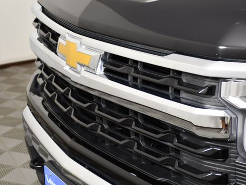 Used 2026 Chevrolet Silverado 1500 LT AWD/4WD image 11