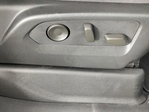 Certified 2023 GMC Yukon XL SLE w/ Gmc Pro Safety Plus Package image 34