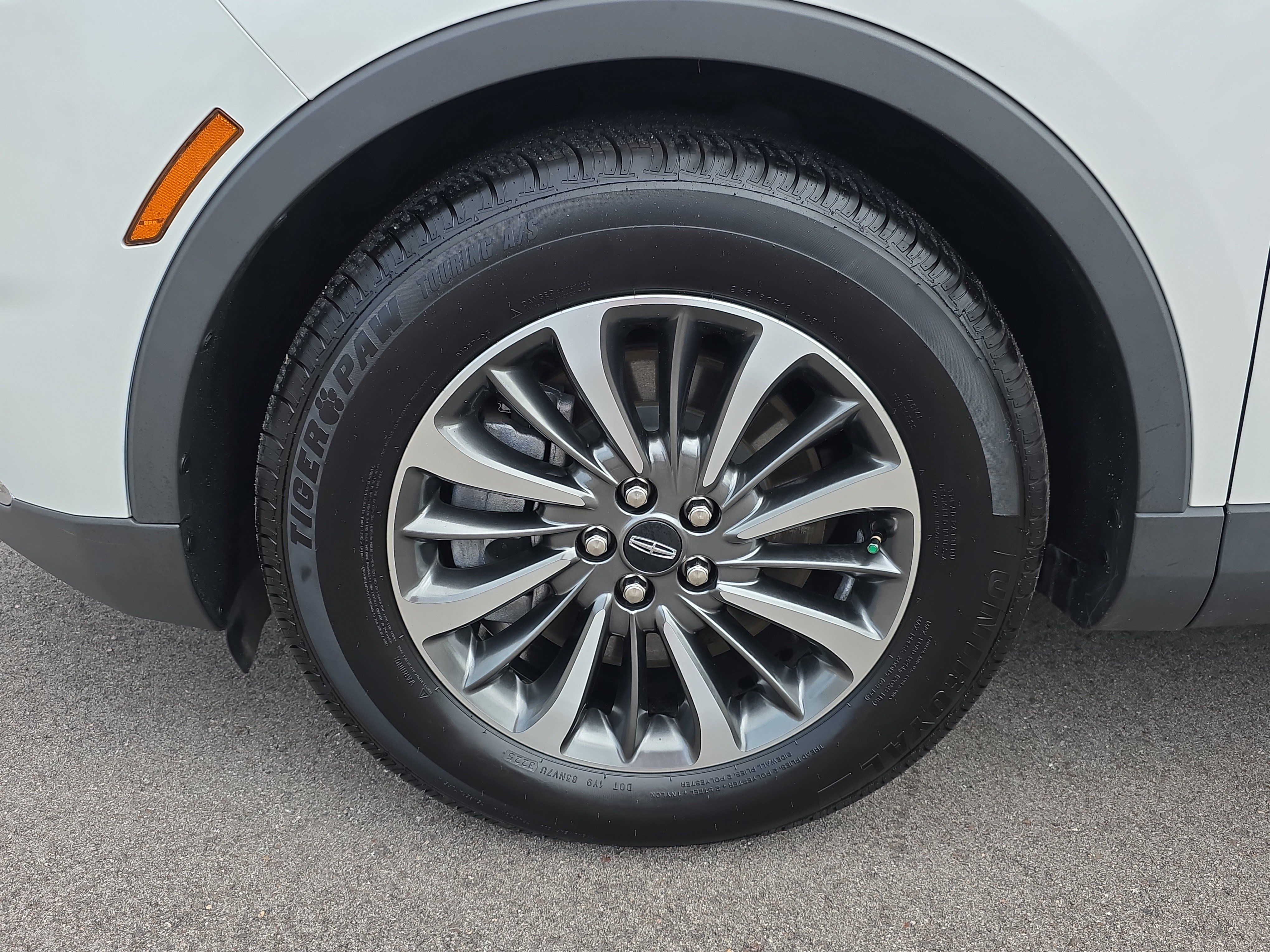Used 2023 Lincoln Nautilus Reserve AWD/4WD image 9