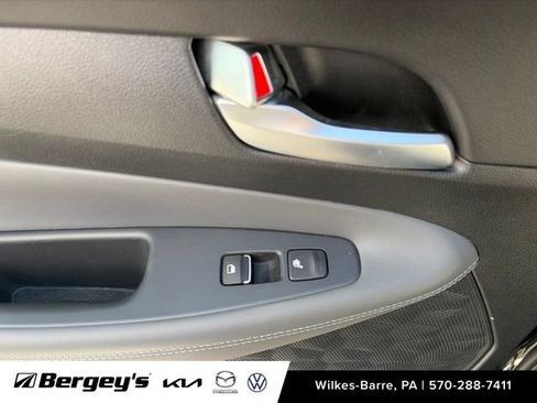 Used 2023 Hyundai Santa Fe Limited w/ Cargo Package AWD/4WD image 16