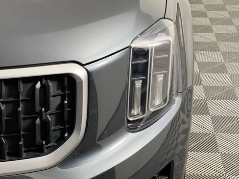 Used 2023 Kia Telluride EX FWD image 9