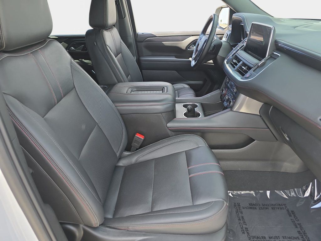 Used 2024 Chevrolet Suburban RST AWD/4WD image 12