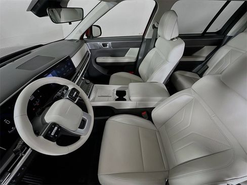 Used 2025 Hyundai Santa Fe SEL image 11