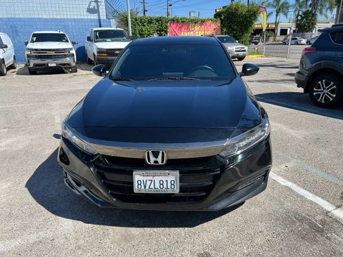 Used 2019 Honda Accord Sport image 2