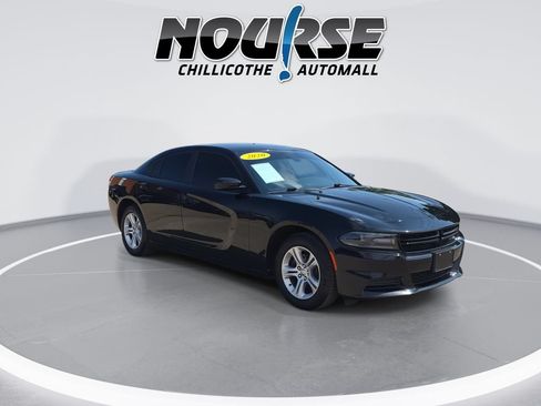 Used 2020 Dodge Charger SXT RWD image 2