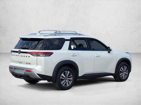 Used 2022 Nissan Pathfinder SL w/ Lighting Package (N92) image 5