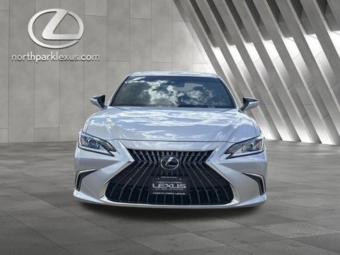 Certified 2025 Lexus ES 300h w/ Premium Package FWD image 27