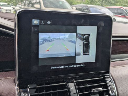 Used 2021 Lincoln Navigator Black Label w/ Cargo Convenience Package image 16