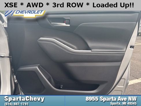 Used 2023 Toyota Highlander XSE image 16
