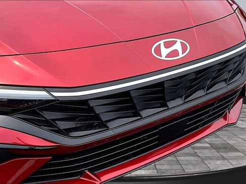 Used 2025 Hyundai Elantra SEL FWD image 26