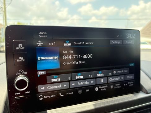 Certified 2024 Honda Pilot Touring image 19