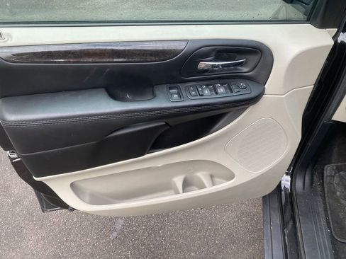 Used 2017 Dodge Grand Caravan SE w/ Power Window Group image 11