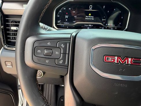 Used 2025 GMC Sierra 3500 AT4 w/ AT4 Premium Plus Package AWD/4WD image 30