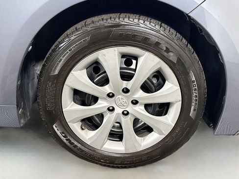 Used 2022 Toyota Corolla LE FWD image 31