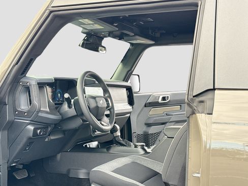 New 2025 Ford Bronco 2-Door image 6