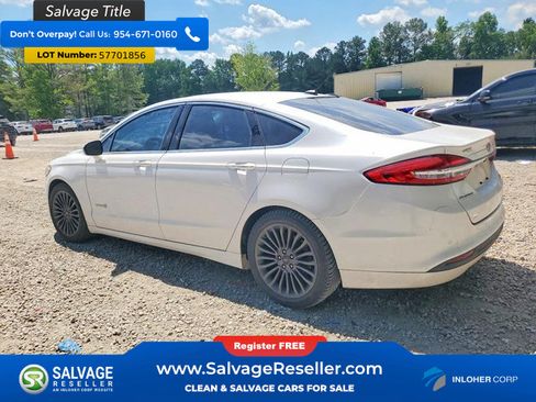 Used 2017 Ford Fusion SE w/ Equipment Group 602A FWD image 3