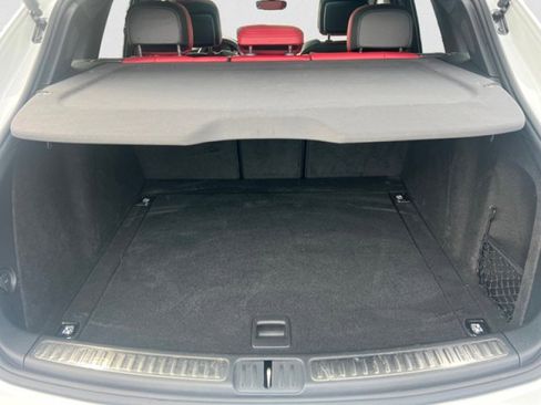 Used 2022 Porsche Macan Premium Plus, 20 Wheels image 19