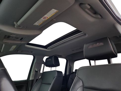 Used 2019 Chevrolet Silverado 2500 High Country image 27