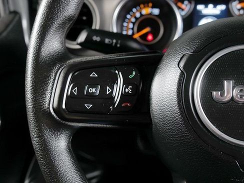 Used 2022 Jeep Wrangler Unlimited Sport image 19