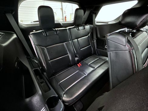 Used 2025 Ford Explorer ST-Line w/ ST-Line Street Pack AWD/4WD image 19
