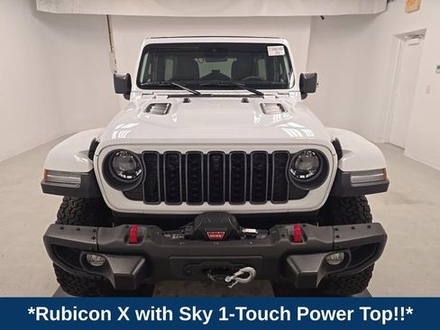 Used 2024 Jeep Wrangler Unlimited Rubicon AWD/4WD image 2