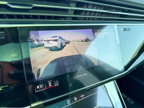 New 2025 Audi Q8 Premium Plus image 23