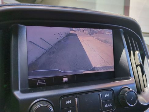 Used 2020 Chevrolet Colorado Z71 image 24