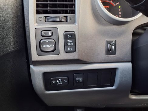 Used 2012 Toyota Tundra 2WD CrewMax w/ SR5 Pkg image 8