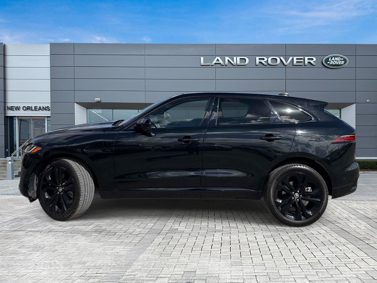 Used 2026 Jaguar F-PACE R-Dynamic S AWD/4WD image 2