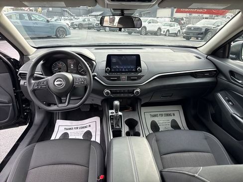 Used 2025 Nissan Altima 2.5 S image 13