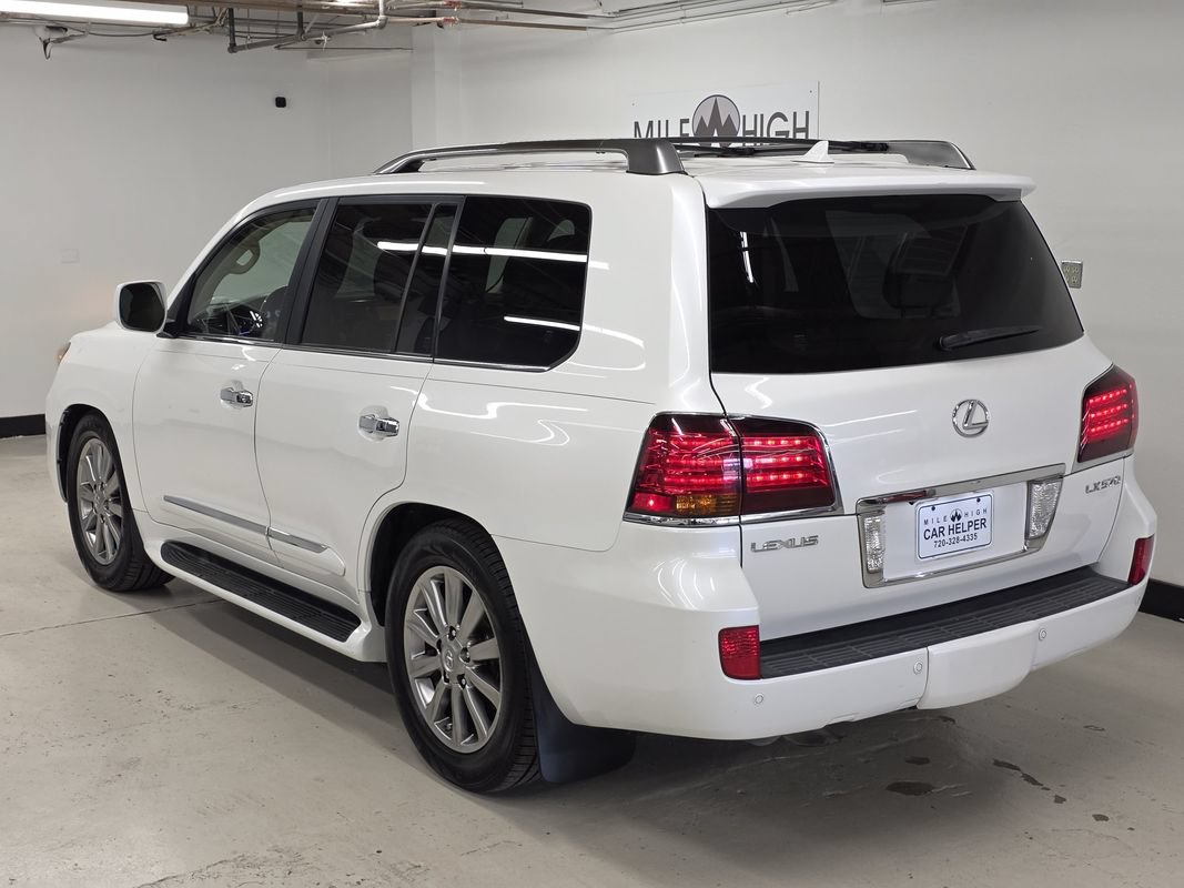 Used 2010 Lexus LX 570 4WD w/ Luxury Pkg image 11