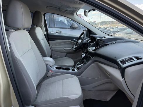 Used 2014 Ford Escape SE w/ Equipment Group 201A image 17